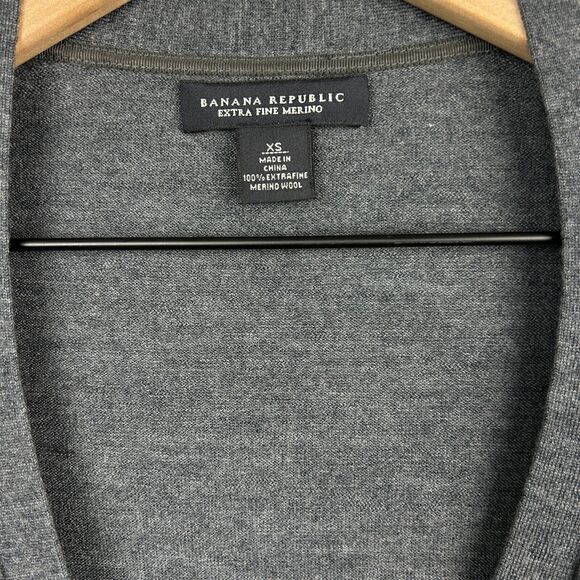 Banana Republic Cardigan Womens XS Gray Beaded 100% Extra Fine Merino Wool - Picture 3 of 10
